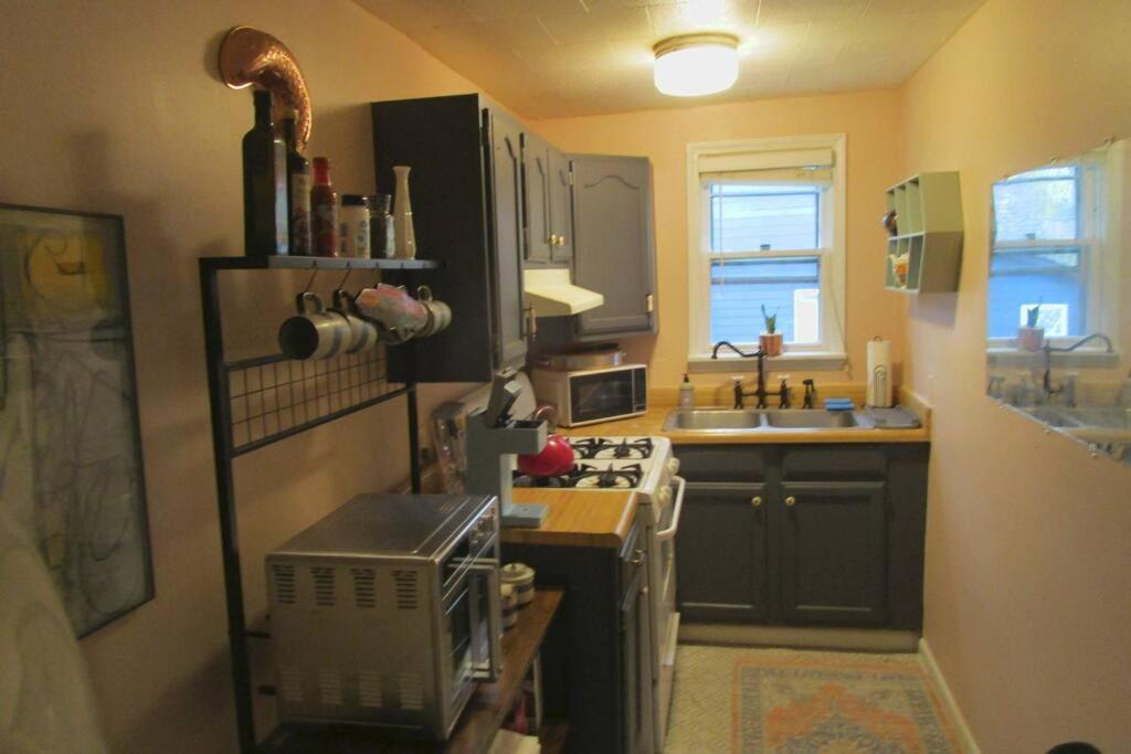 Boho-Chic Retreat - Unit 3 Apartman Bloomington Kültér fotó